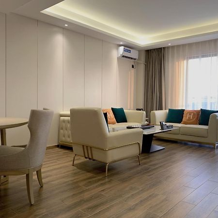 Bole Jing Pin Hotel 시아누크빌 외부 사진