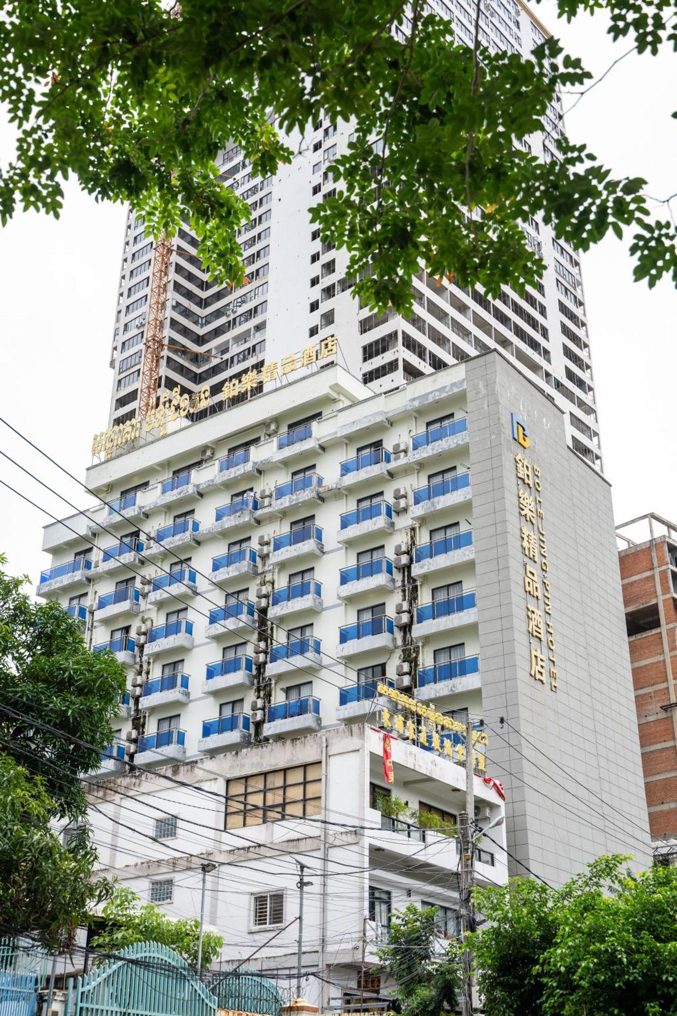 Bole Jing Pin Hotel 시아누크빌 외부 사진