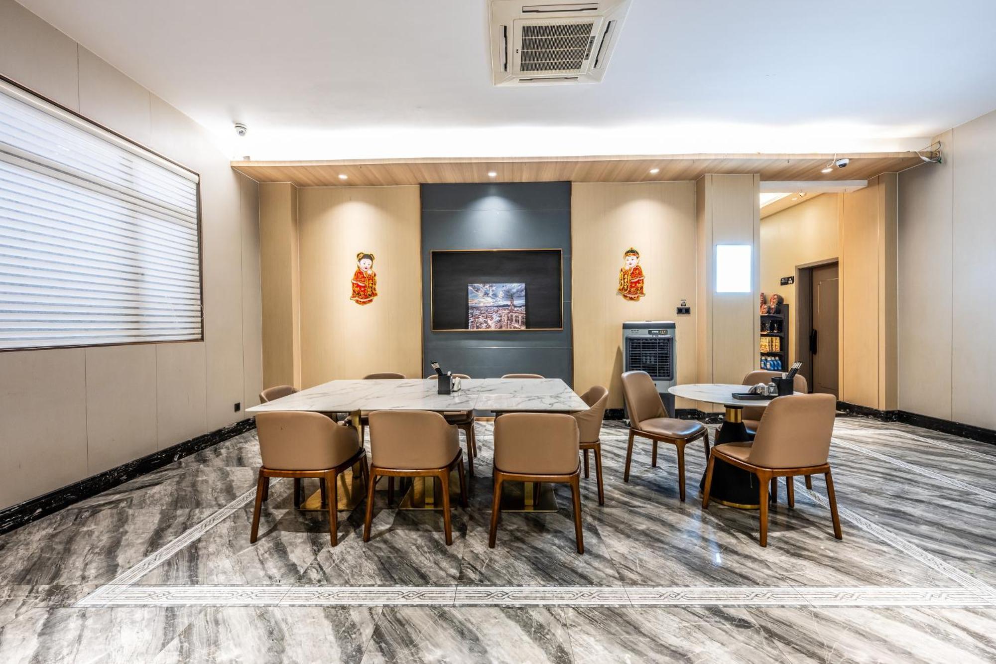 Bole Jing Pin Hotel 시아누크빌 외부 사진