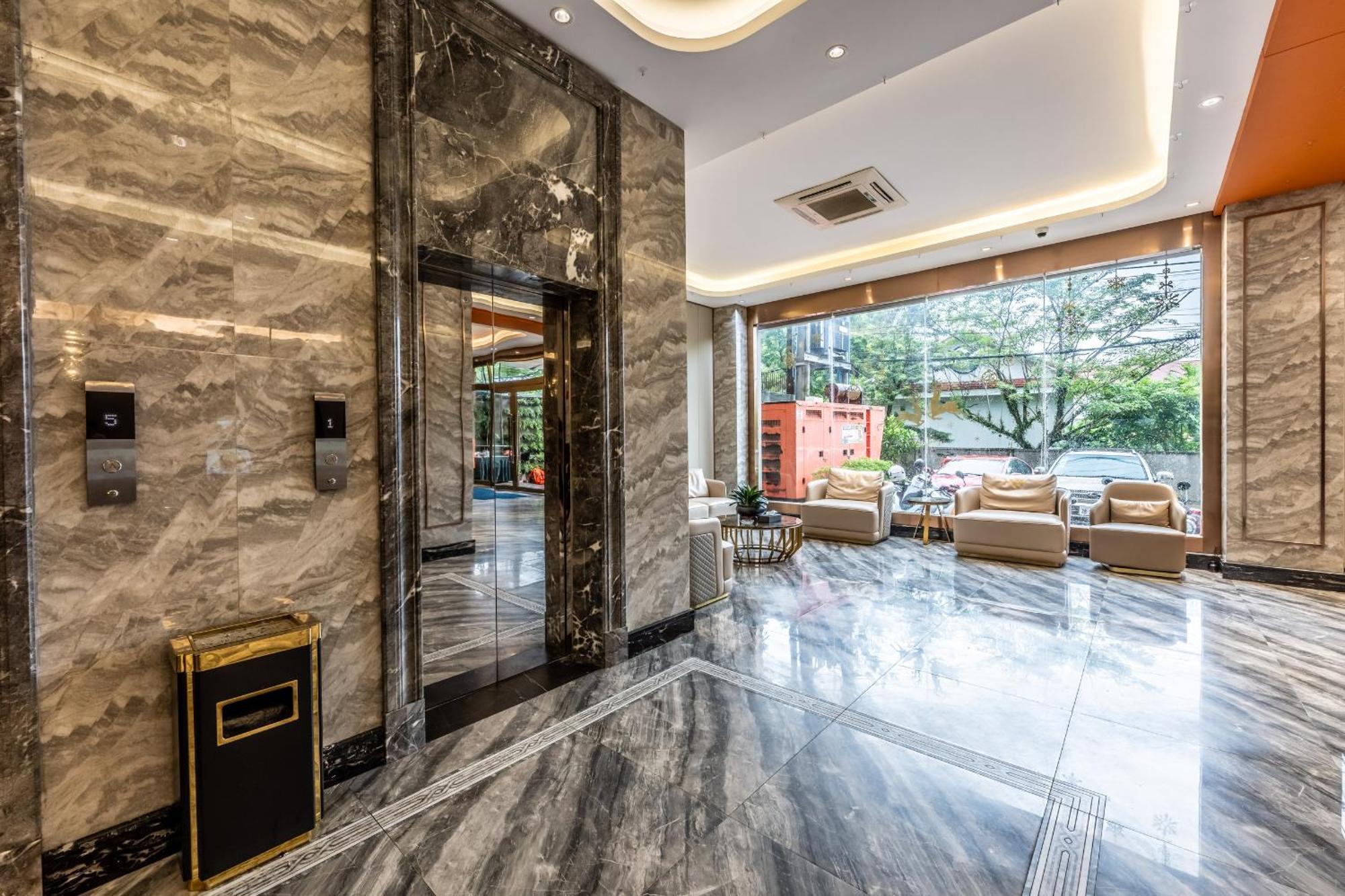 Bole Jing Pin Hotel 시아누크빌 외부 사진